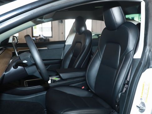 Used 2021 Tesla Model 3 Standard Range Plus image 11