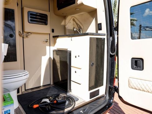 Used 2022 Mercedes-Benz Sprinter 3500 image 44