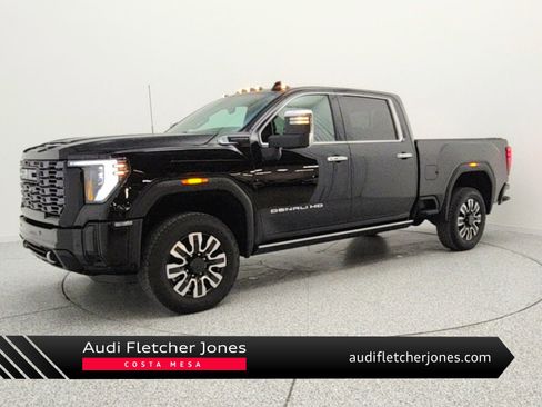 Used 2025 GMC Sierra 2500 Denali Ultimate AWD/4WD image 1