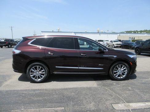 Certified 2024 Buick Enclave Avenir w/ Avenir Technology Package AWD/4WD image 5