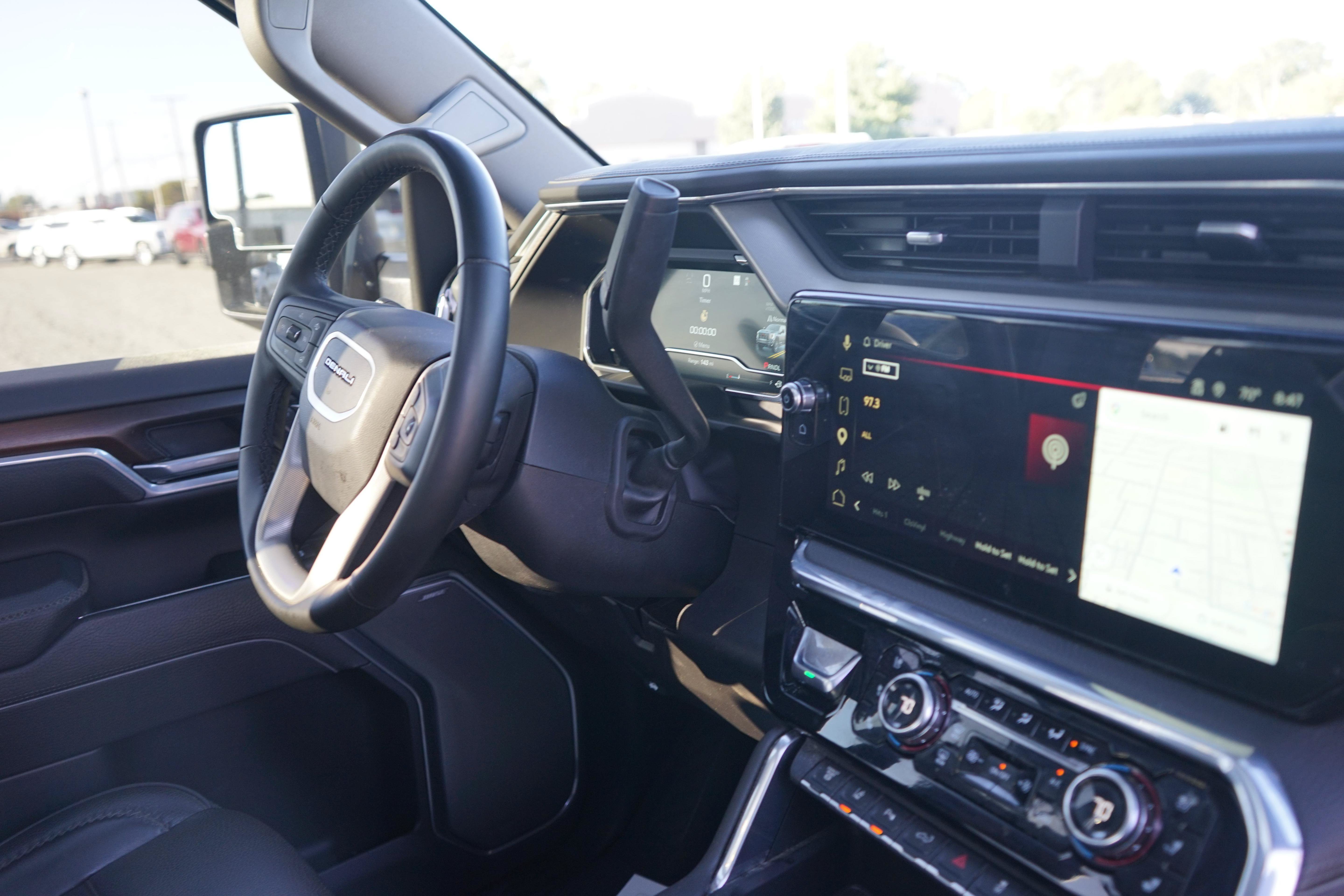 Used 2025 GMC Sierra 2500 Denali AWD/4WD image 28