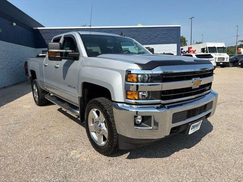 Used 2018 Chevrolet Silverado 2500 LT w/ All Star Edition AWD/4WD image 7