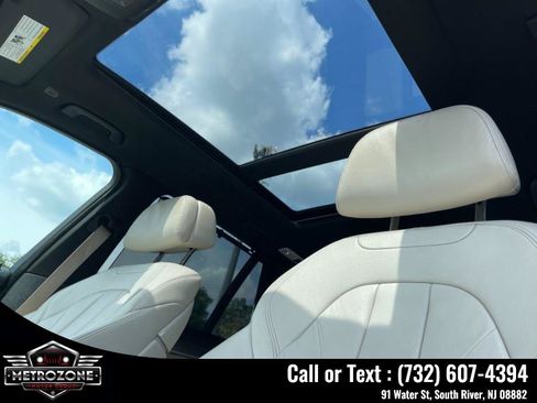 Used 2017 BMW X5 xDrive50i w/ Executive Package AWD/4WD image 30