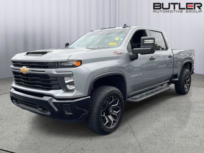 Used 2025 Chevrolet Silverado 2500 Custom w/ Custom Value Package