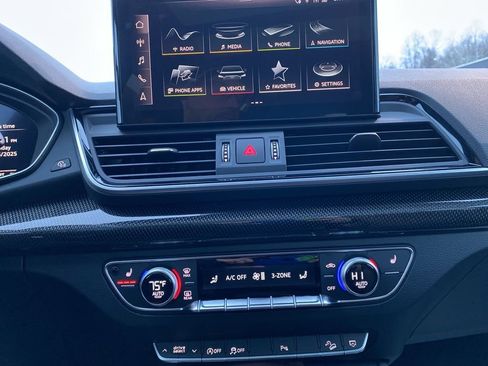 Used 2024 Audi SQ5 Premium Plus image 35