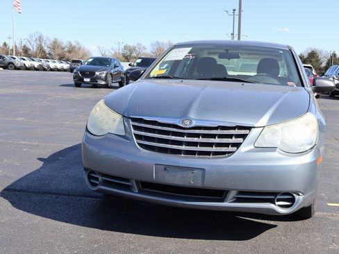 Used 2010 Chrysler Sebring Touring image 9
