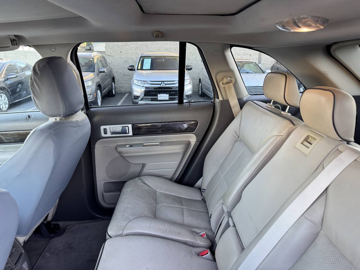 Used 2009 Lincoln MKX 2WD image 30