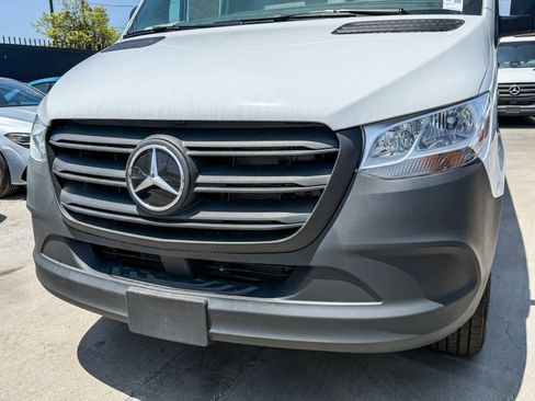 New 2024 Mercedes-Benz eSprinter 170 Cargo image 11