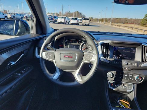 Certified 2023 GMC Terrain SLE image 10