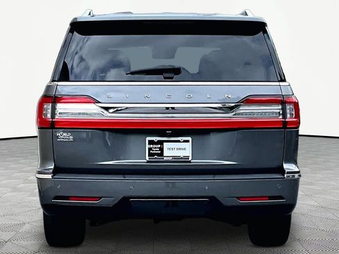 Used 2021 Lincoln Navigator Reserve RWD image 5
