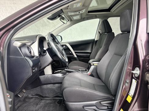 Used 2018 Toyota RAV4 XLE image 14