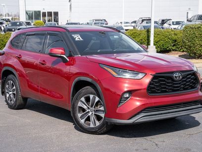 Used 2021 Toyota Highlander XLE