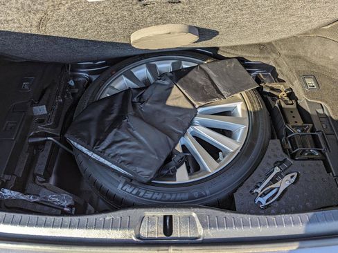 Used 2013 Lexus LS 460 AWD w/ Comfort Pkg image 43