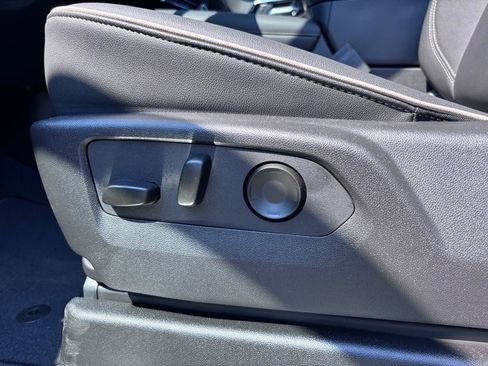 New 2025 Chevrolet Suburban Premier w/ Sun And Tow Package image 24