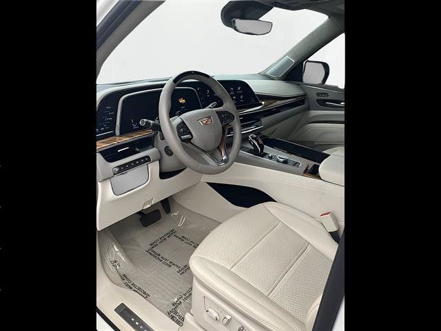 Certified 2024 Cadillac Escalade ESV Sport Platinum w/ Heavy-Duty Trailer Package AWD/4WD image 11