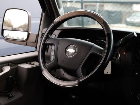 Used 2018 Chevrolet Express 3500 LT w/ LT Preferred Equipment Group image 28