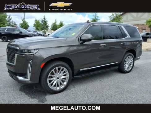 Certified 2021 Cadillac Escalade Premium Luxury AWD/4WD image 1