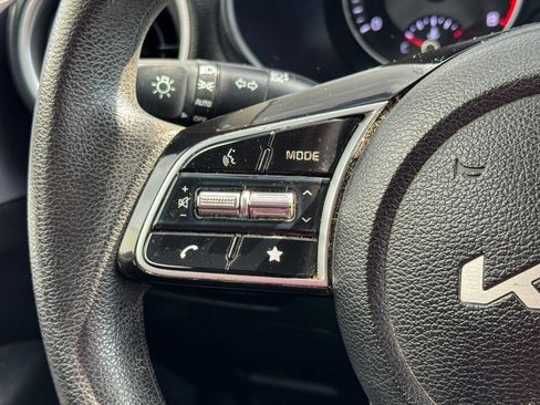 Used 2022 Kia Forte LXS w/ LXS Technology Package FWD image 23
