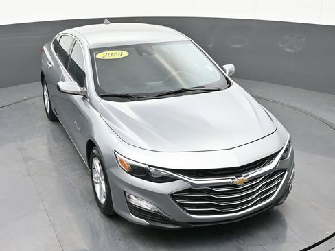 Used 2024 Chevrolet Malibu LS image 35