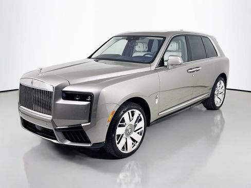 New 2026 Rolls-Royce Cullinan AWD/4WD image 3