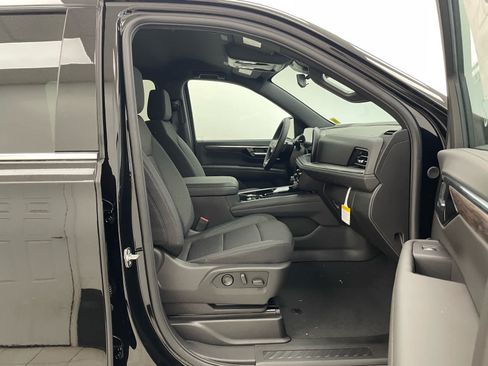 New 2026 Chevrolet Suburban LS w/ Max Trailering Package AWD/4WD image 15