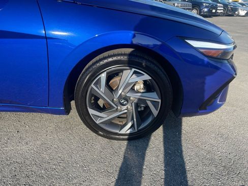Used 2025 Hyundai Elantra SEL image 30