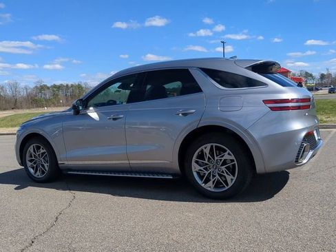 Used 2024 Genesis GV70 2.5T w/ Advanced Package image 6