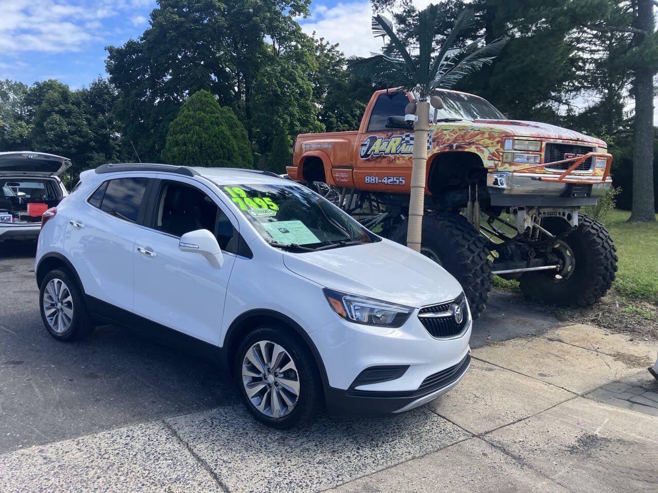 Used 2019 Buick Encore Preferred FWD image 2