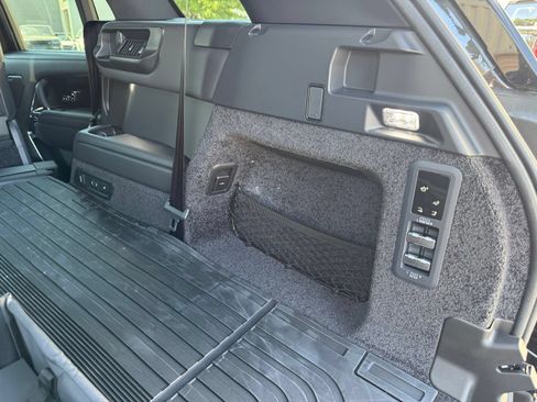 New 2026 Land Rover Range Rover Long Wheelbase SE AWD/4WD image 11