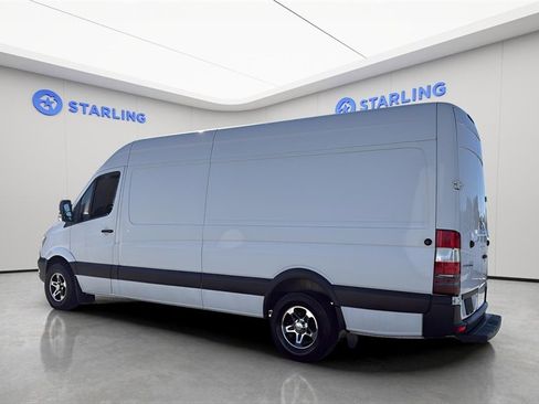 Used 2017 Freightliner Sprinter 2500 image 4