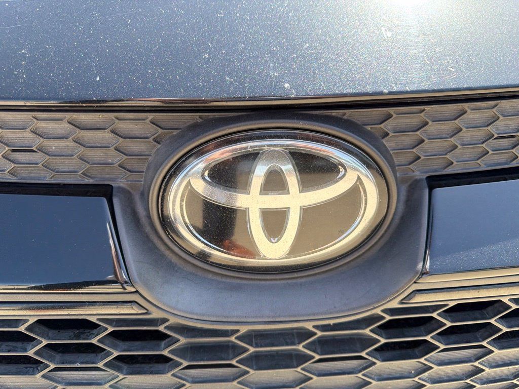 Used 2022 Toyota Corolla LE FWD image 14