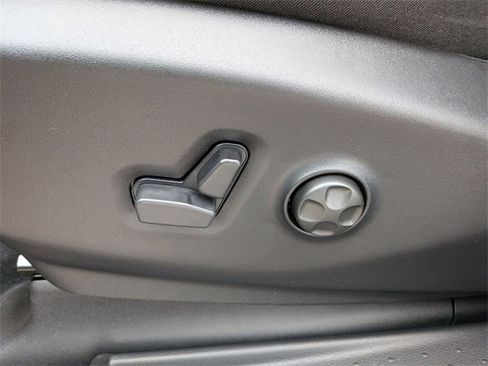 New 2026 Chrysler Pacifica Select image 12