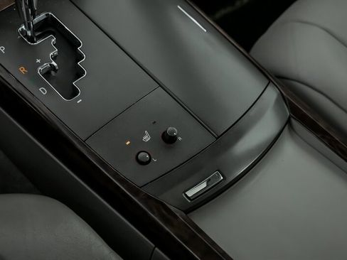 Used 2012 Toyota Avalon image 32