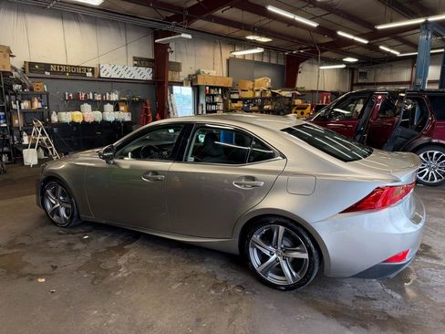 Used 2018 Lexus IS 300 AWD w/ Comfort Package image 8