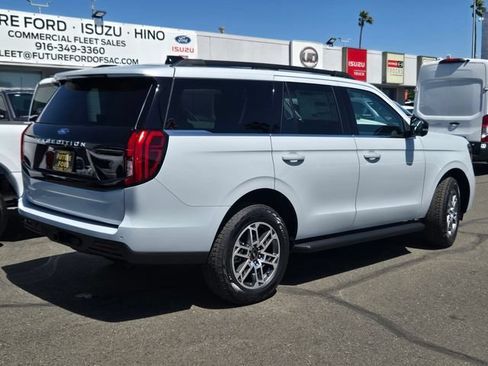 New 2026 Ford Expedition Active AWD/4WD image 4
