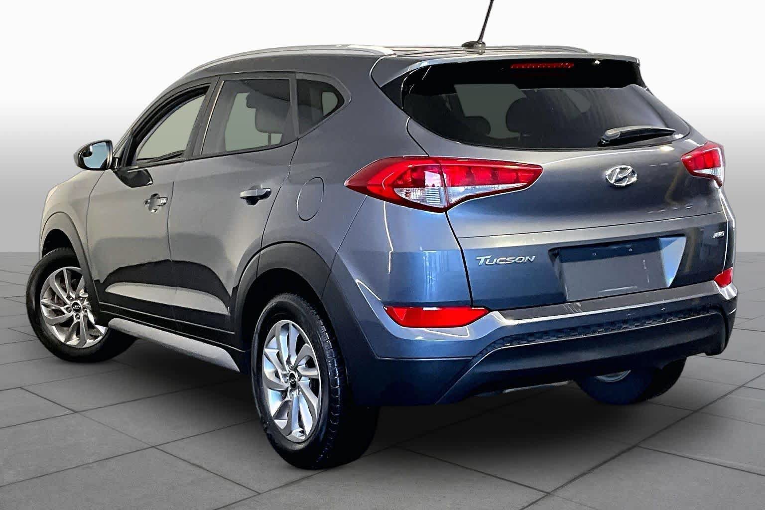 Used 2017 Hyundai Tucson SE w/ SE Popular Package 02 AWD/4WD image 12