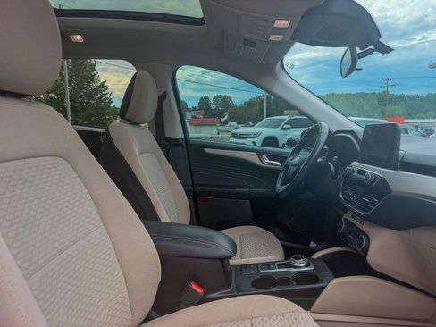 Used 2021 Ford Escape SE w/ Convenience Package FWD image 20