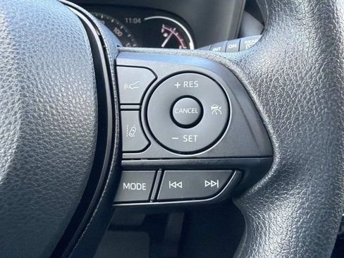 Certified 2025 Toyota RAV4 XLE FWD image 25