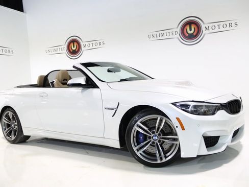 Used 2018 BMW M4 Convertible image 7