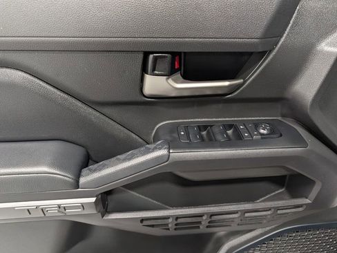 Used 2024 Toyota Tacoma TRD Sport image 15