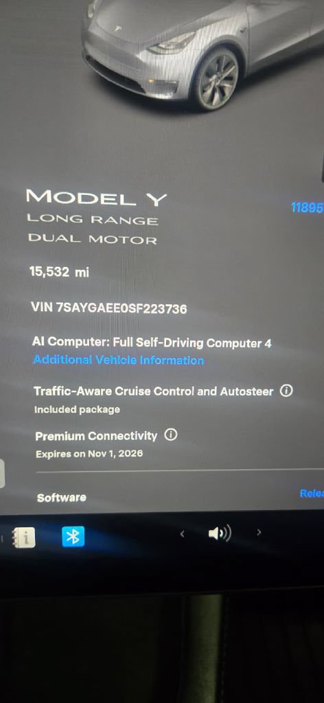 Used 2025 Tesla Model Y Long Range AWD/4WD image 6