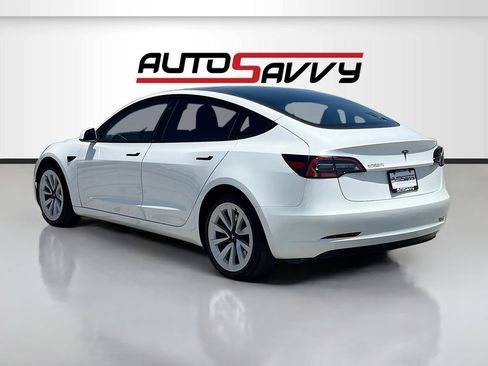 Used 2023 Tesla Model 3 Standard Range RWD image 5