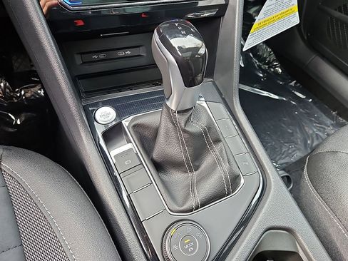New 2026 Volkswagen Taos SE AWD/4WD image 12