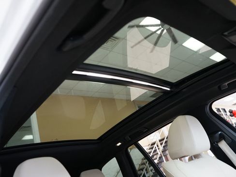 Used 2019 BMW X3 xDrive30i w/ Premium Package image 12