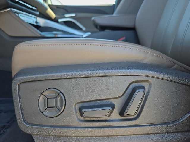 Used 2025 Audi Q5 Premium w/ Convenience Package AWD/4WD image 32