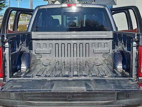 Used 2021 Ford F150 Lariat image 13