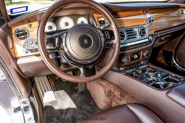 Used 2016 Rolls-Royce Wraith RWD image 29