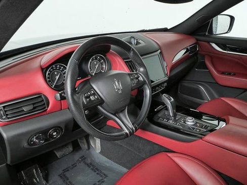 Certified 2022 Maserati Levante GT image 3