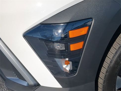 Used 2024 Hyundai Kona SEL image 10