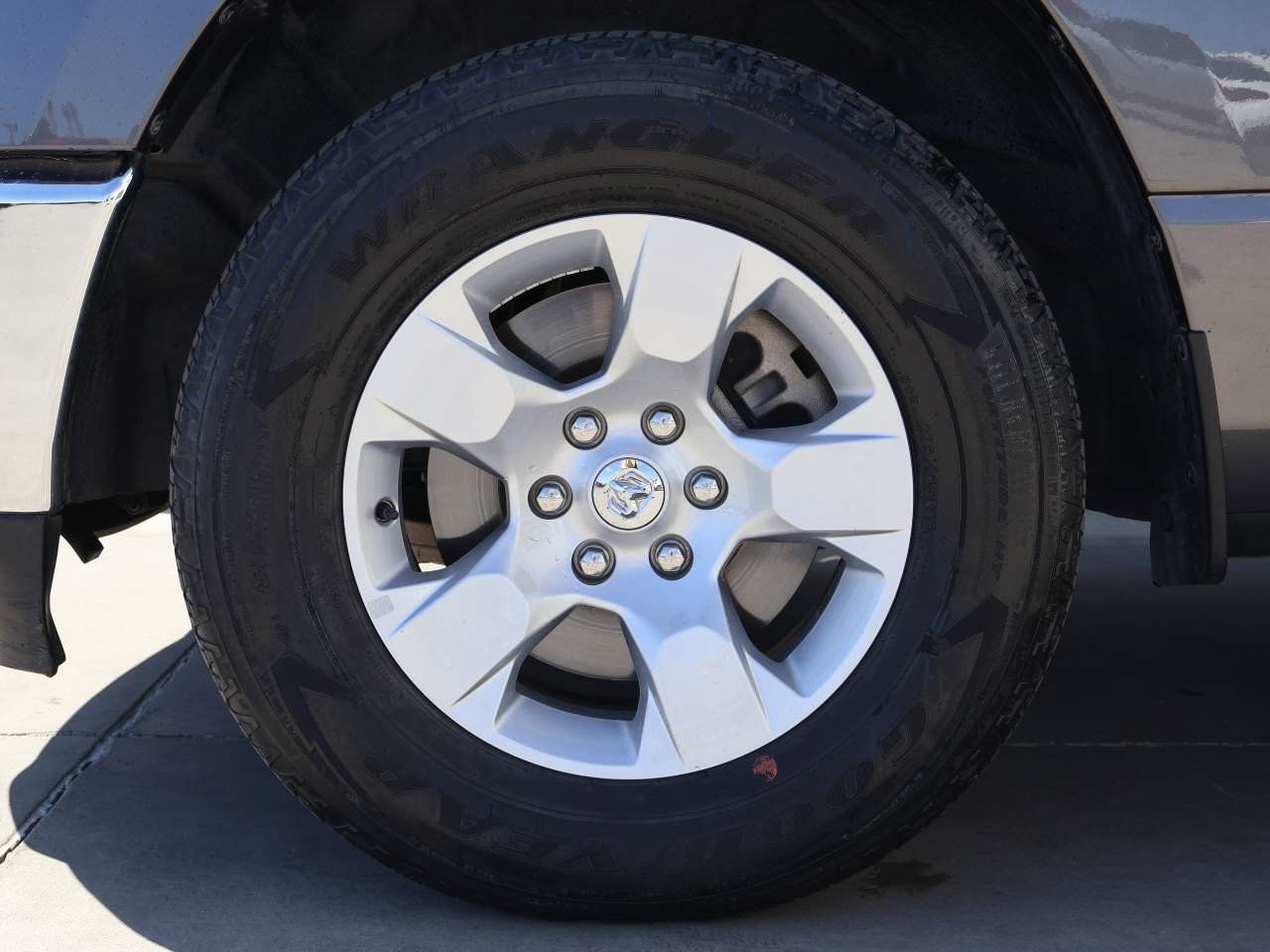 Used 2023 RAM 1500 Big Horn AWD/4WD image 6